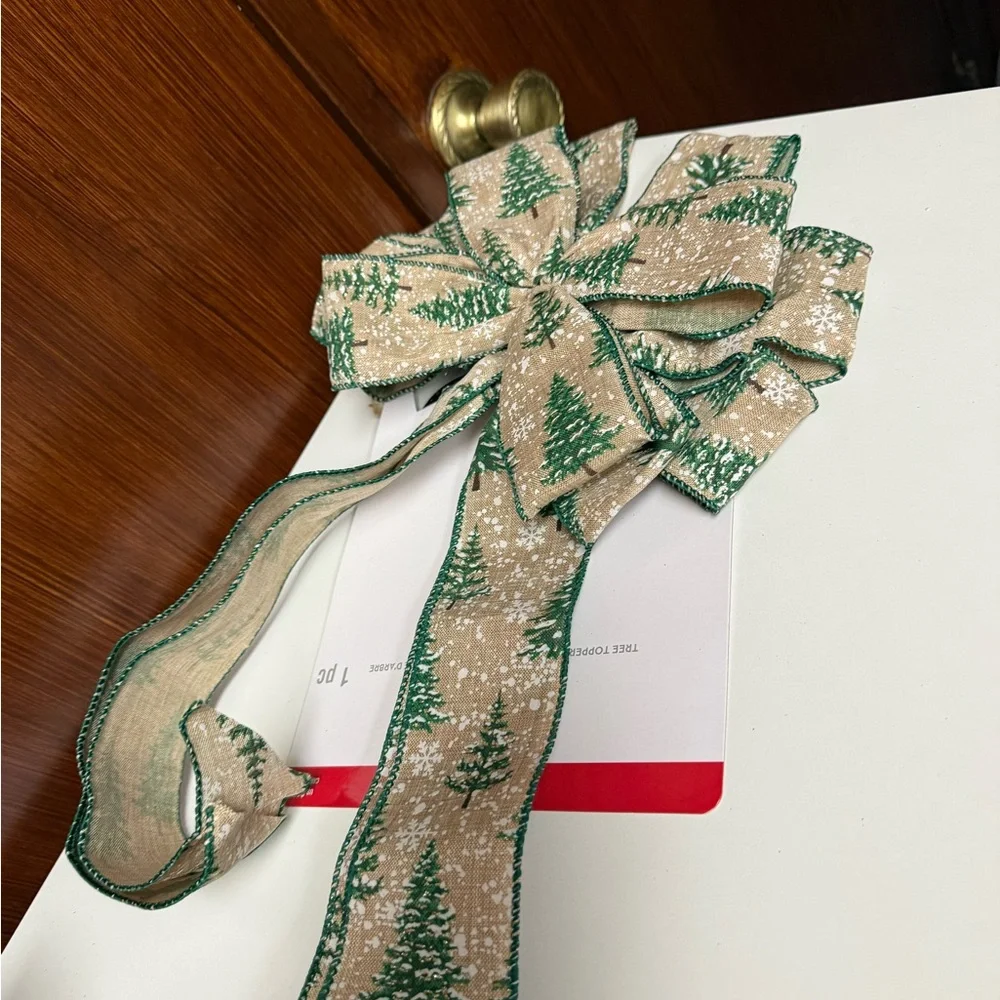 Holiday Snowy Tree Tree Green Bow